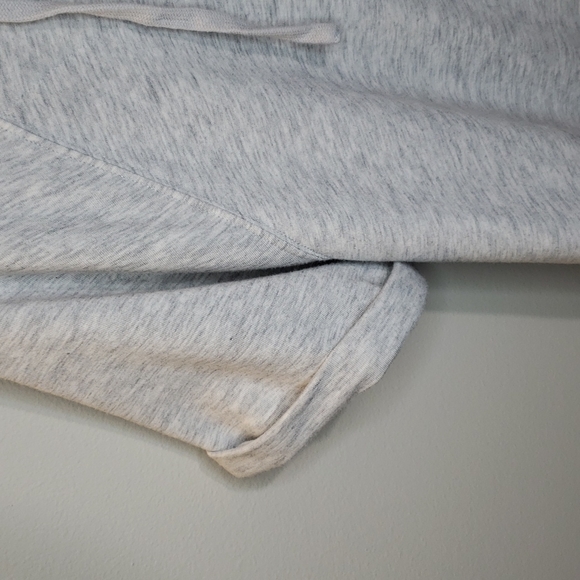 Suzy Shier Hooded Top - Picture 5 of 9